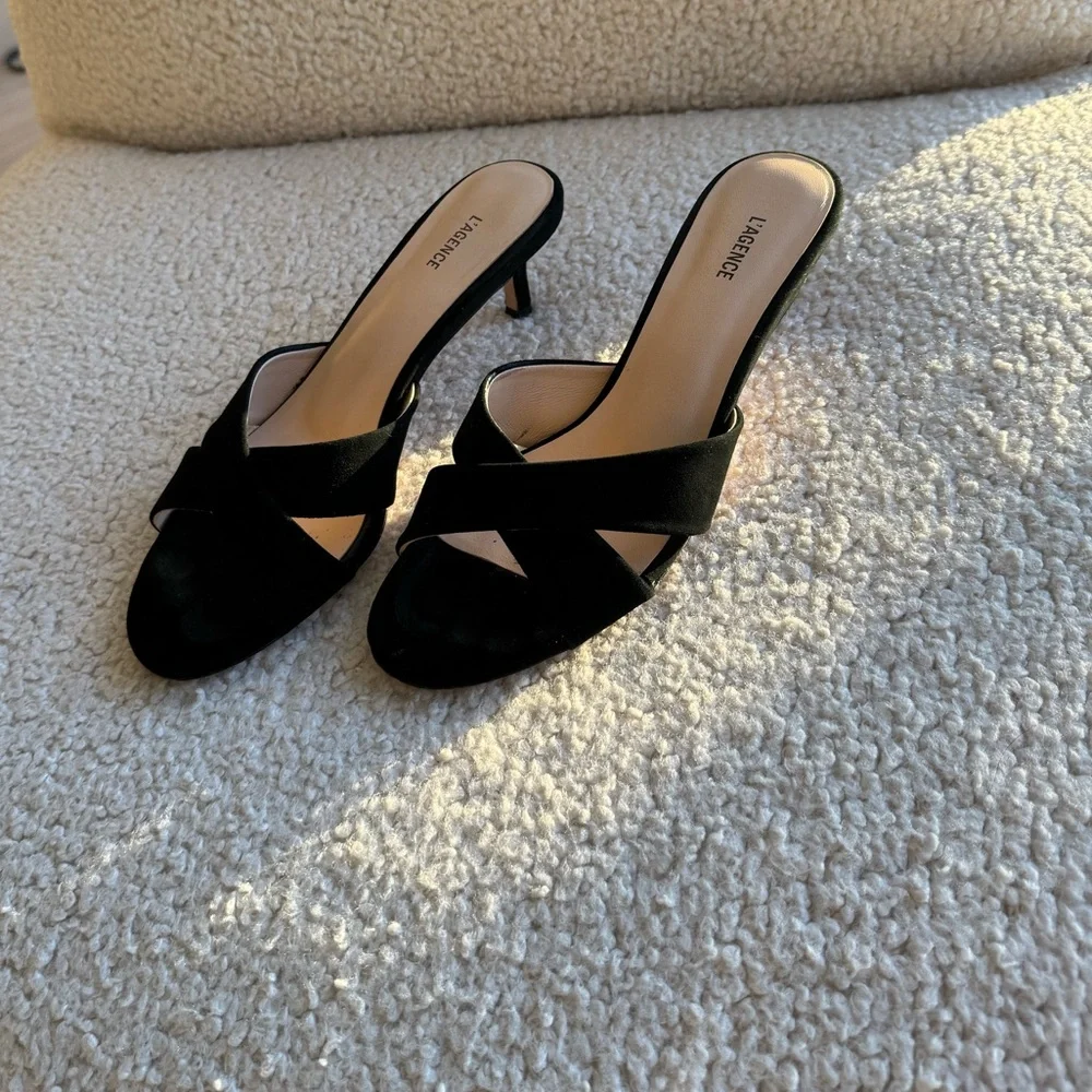 L'AGENCE Black Aveline Kitten-Heel Sandals - Picture 2 of 4